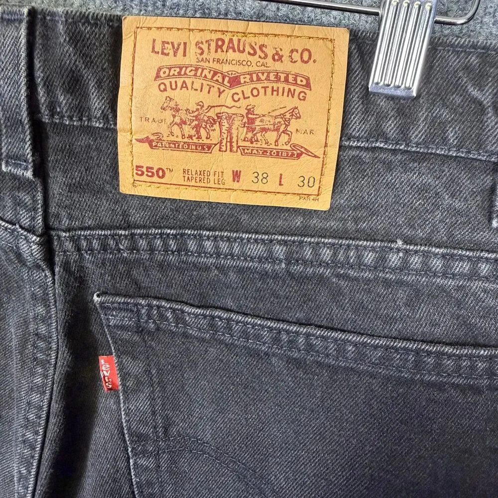 Vintage Levis 550 Men Jeans 38x30(36x30) Black Relaxed Fit Tapered Leg Denim USA